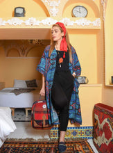 Load image into Gallery viewer, Kardashii Jajim representative gift carpet bag handmade closure on the top unique bag functional, antique and remarkably uniqueness kardashian kim kylie