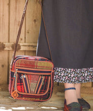 Load image into Gallery viewer, Kardashii lux representative gift carpetbag handmade closure on the top unique bag functional, antique and remarkably uniqueness Kardashian kim kylie
