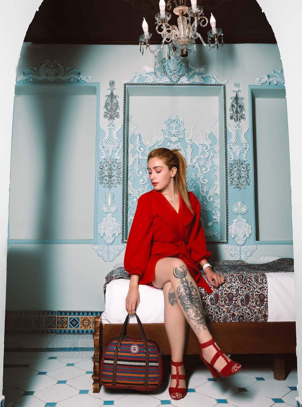 Kardashii Colorfulness shoulder and cross-body carries bag handmade daytime essentials bag functional, durable and instantly recognizable kardashian kim kylie