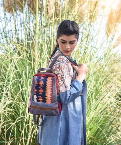 Kardashii traditional hand-weaved ethnic antique bag handmade cotton fabric fashionable chic on-trend purse kilim rug bag Kardashian kim kylie